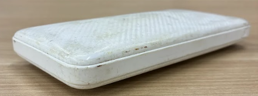 膨らんだモバイルバッテリー