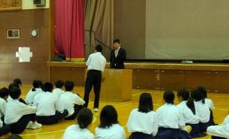 市長が講話をしている写真