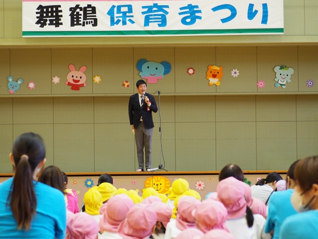 市長が挨拶する様子