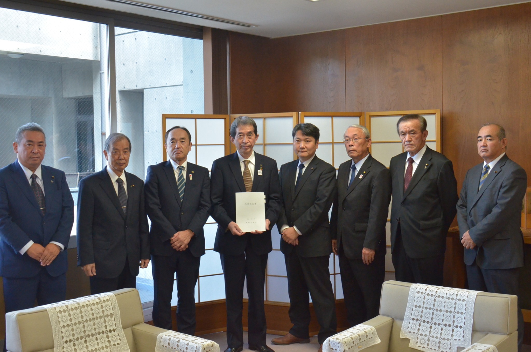 令和3年11月4日の政策提言の写真